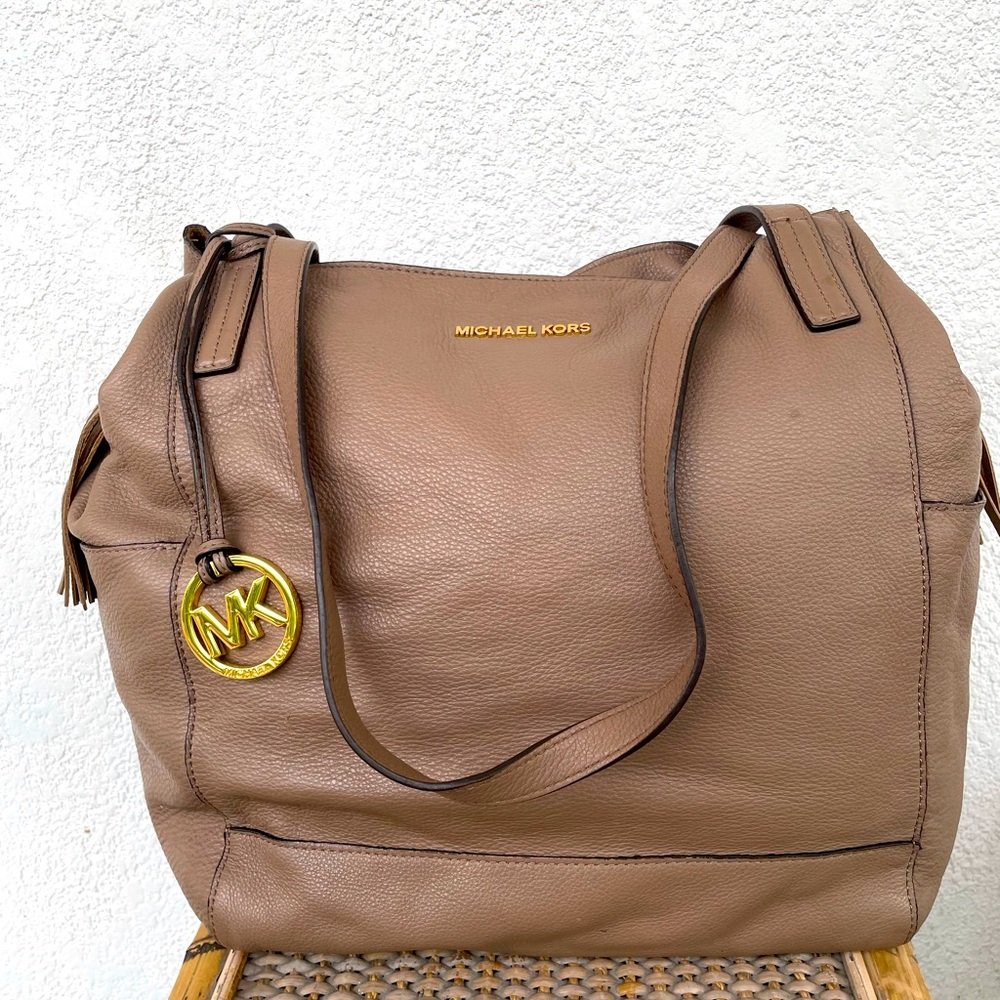 Micheal kors savannah soft leather tote bag